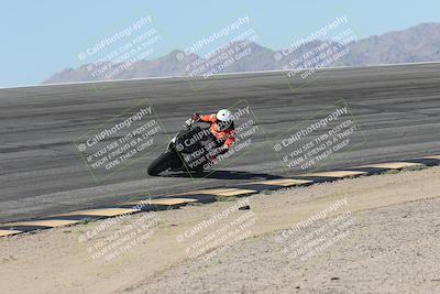 media/Oct-13-2025-Moto Forza (Mon) [[a66d839500]]/4-C Group/Session 2 (Bowl)/